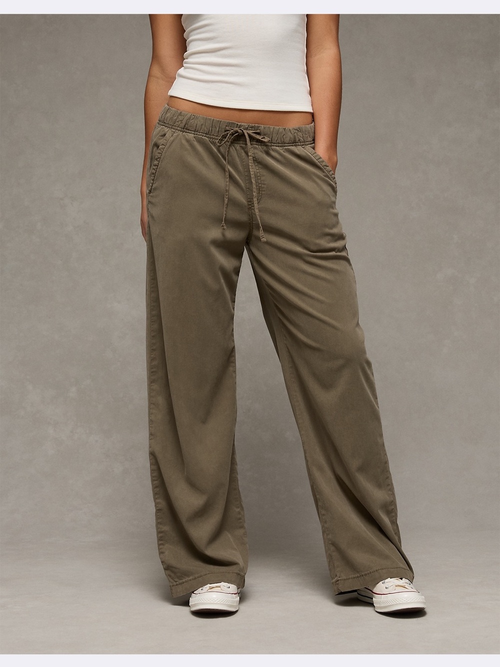 American Eagle Mid-Rise Wide-Leg Bunker Olive Wide-Leg Drawstring Pants - small
